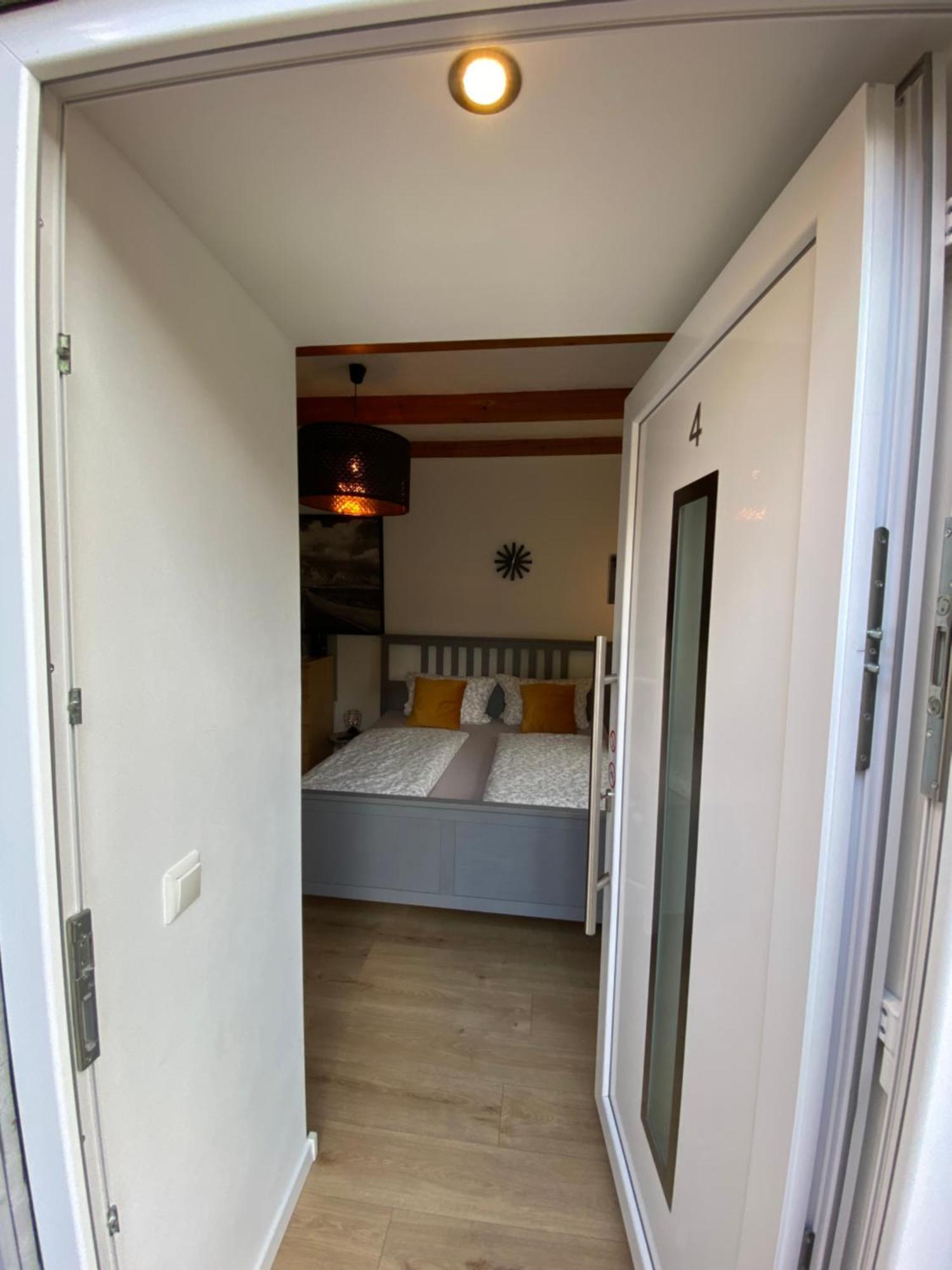 Kleines Doppelzimmer Mit Eigenem Bad Und Kuehlschrank, Frisch Saniert Friedrichskoog Exterior foto